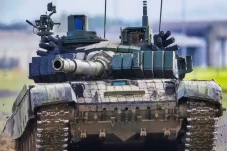 Rusia Luncurkan Tank...