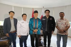 Komunikasi dengan Mahyeldi...