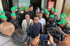 Konflik Makin Panas!...