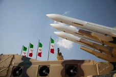 6 Rudal Iran Paling...
