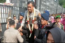 2 Komjen Polisi Aktif...
