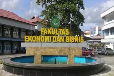 12 Kampus Terbaik Jurusan...