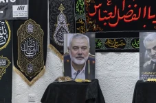 Lama Bungkam, Arab Saudi...