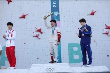 Raih Emas di Olimpiade...