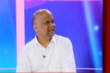 Bukan Politikus Murni,...