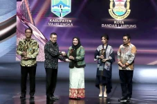Sukses Berdayakan UMKM,...