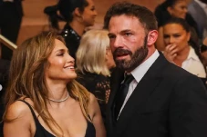 Perceraian Mahal Jennifer...