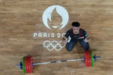 Rizki Juniansyah Menangis...