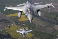 Kehebatan F-22, Jet...