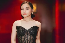 Prilly Latuconsina Di-bully...