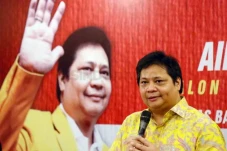 Profil Airlangga Hartarto...