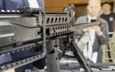 Kalashnikov Luncurkan...