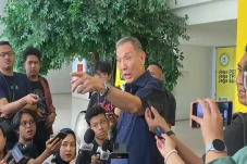 Sebut Politik Keras...