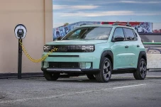 Fiat Kenalkan Inovasi...
