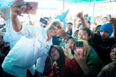 Dukungan Mengakar, Tokoh...