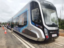 Kereta Tanpa Rel China...