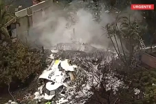 2 Orang Ini Lolos dari...
