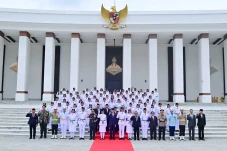 Jokowi Kukuhkan 76 Anggota...