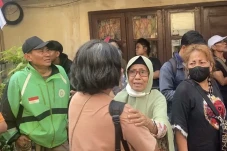 Tangis Warga Korban...