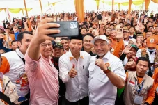 Relawan Mak-mak Anies...