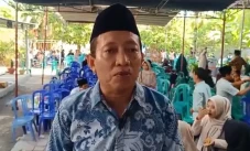 Pengasuh Ponpes Assyakur...