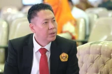 Praktisi Hukum Desak...