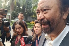 Surya Paloh Temui Prabowo...