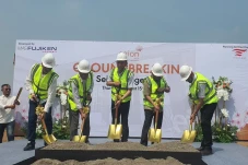 Infrastruktur berkembang,...