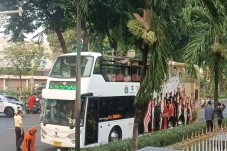 Bus dan Pengamanan Bersiap...