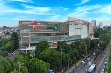 Pusat Perbelanjaan di...