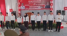 Terima Remisi Kemerdekaan,...