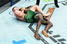 Hasil UFC 305: Cekik...