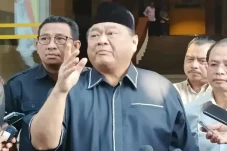 Jadi Saingan Bahlil,...