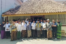 Alim Ulama Bentuk Presidium...