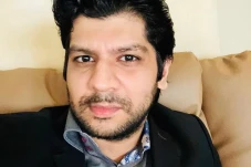 Profil Dheeraj Kalwani...