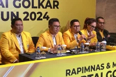 Munas XI Golkar Tetapkan...