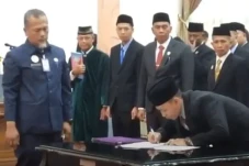 Dilantik Jadi Anggota...