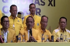 Bahlil Lahadia Resmi...