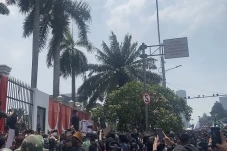 Memanas, Barisan Mahasiswa...