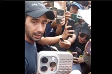 Reza Rahadian Orasi...