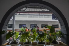Kereta Keberangkatan...
