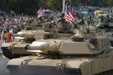 NATO akan Kerahkan 5.000...