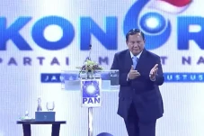 Prabowo Beri Jurus Silat...