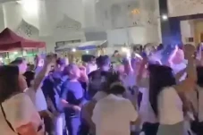 Heboh Aksi Wanita Joget...