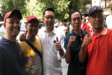Ridwan Kamil Sapa dan...