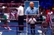 Mayweather Ngamuk, Usir...