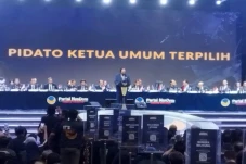 Surya Paloh Kembali...