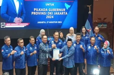 RK-Suswono Terima Surat...