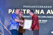 Bey Machmudin: Pemberian...