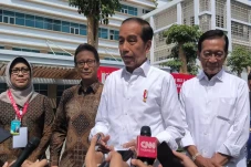 Presiden Jokowi Isyaratkan...